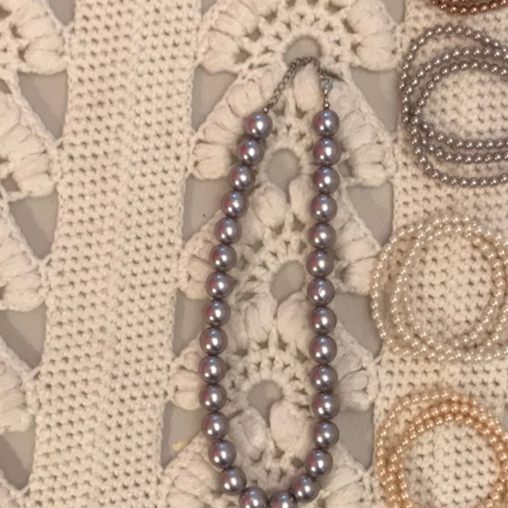 Faux Pearl Necklace & Bracelet Set - Picture 6 of 6